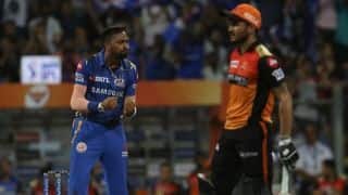 MI vs SRH LIVE: Manish Pandey wages lone battle, SRH 115/5 in 16 chasing 163 to win vs Mumbai Indians